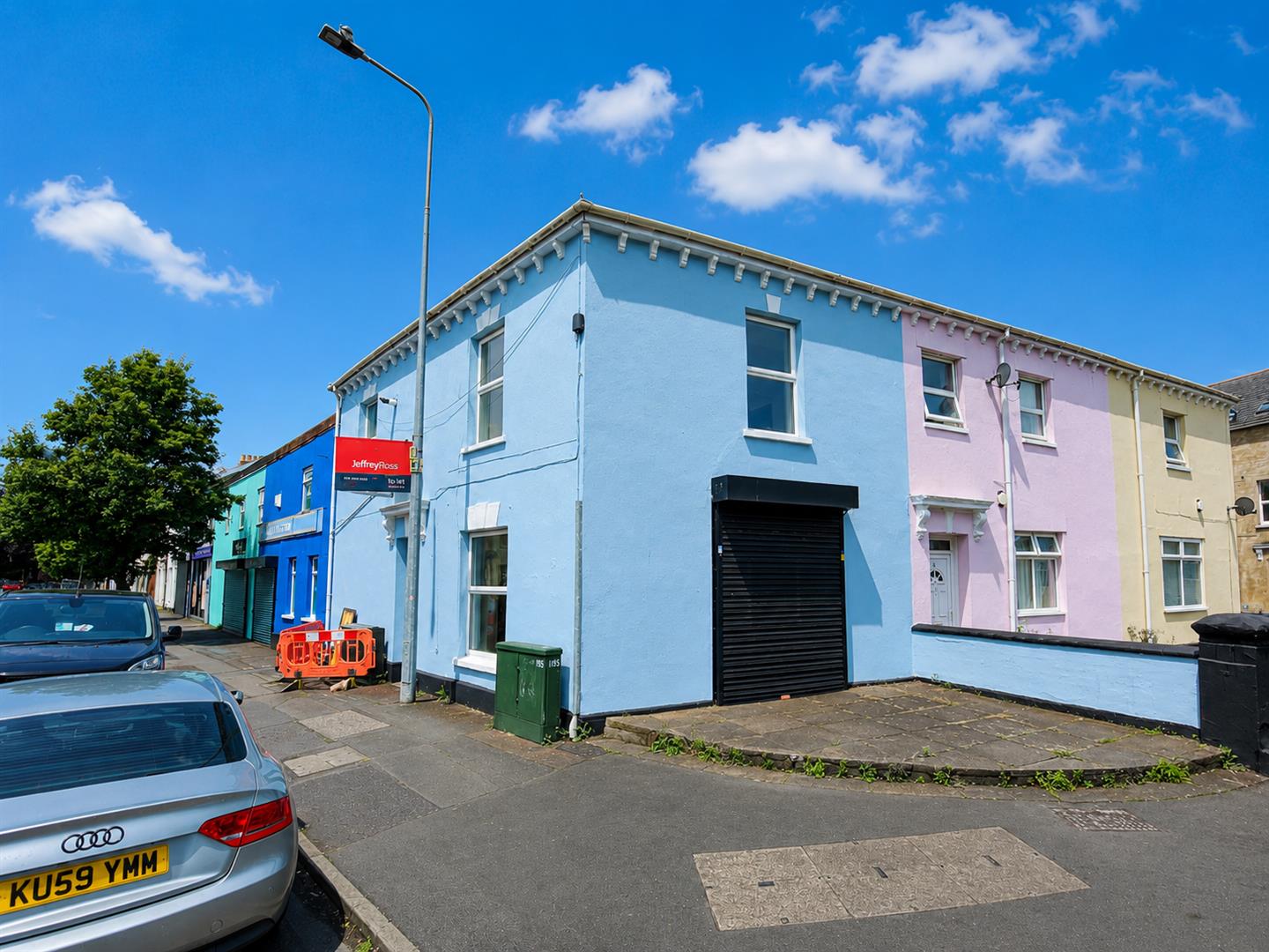 Lower Cathedral Road, Riverside